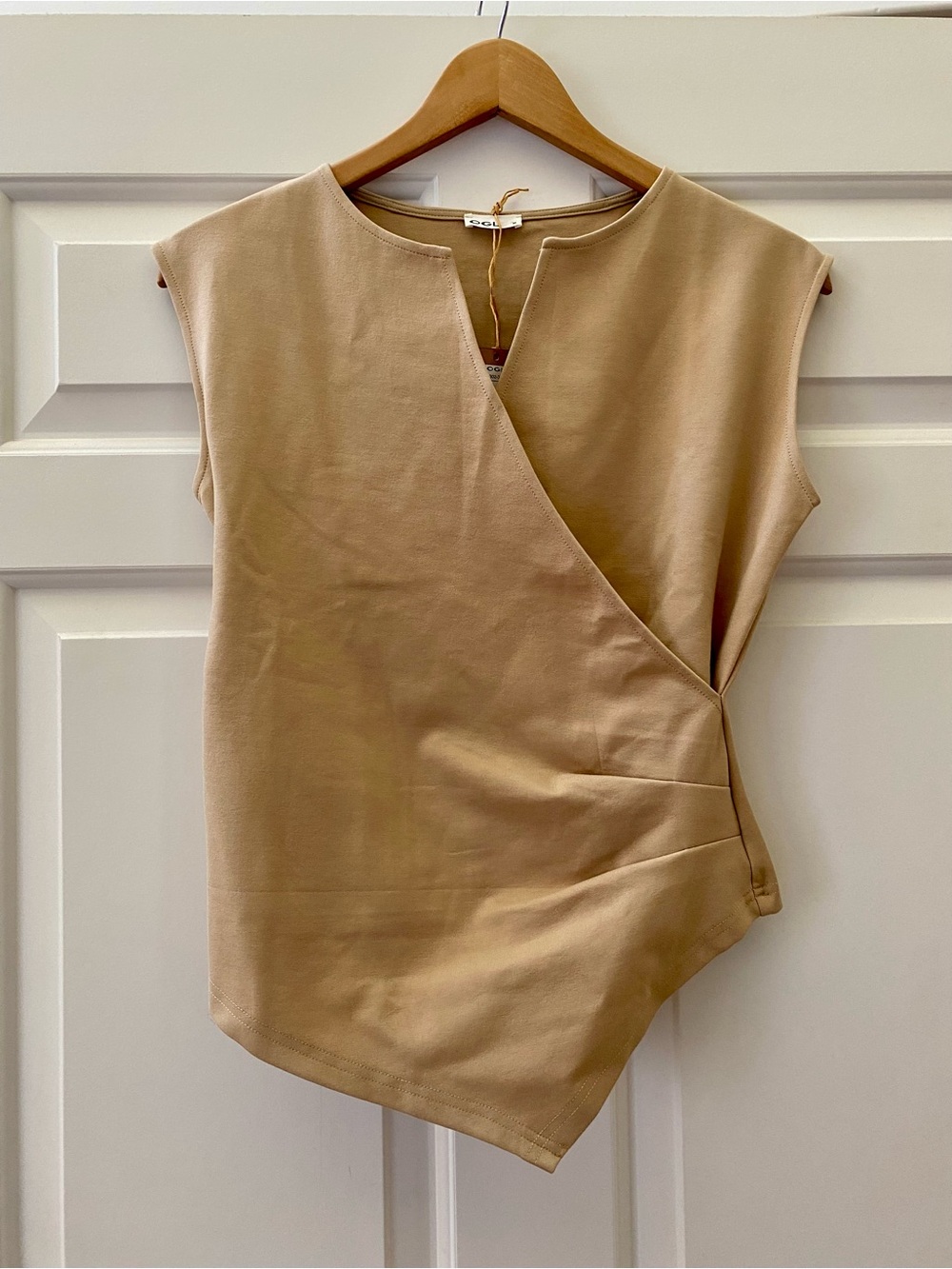 OGL NWT Wide Shoulder Wrap Front Structured Work Top Tan Medium
